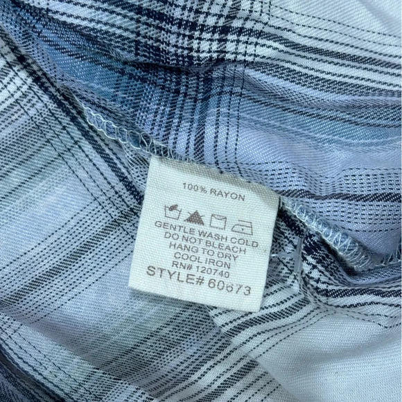 Mysteree Plaid Tunic - Picture 3 of 4